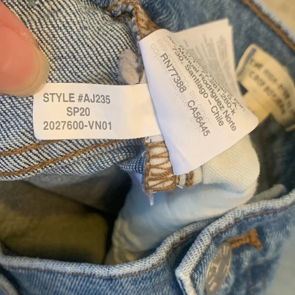 Madewell The High Rise Slim Crop Boyjean distressed raw hem Size 26 - Picture 9 of 14